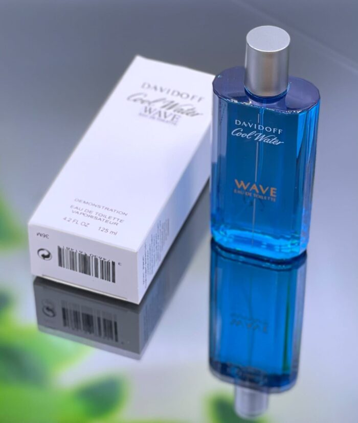 Davidoff Cool Water Wave Eau De Toilette Spray - Image 2