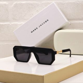 Marc Jacobs Uv (B)