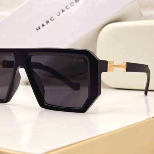 Marc Jacobs Uv (B) - Image 2