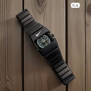Nikee D-line Black