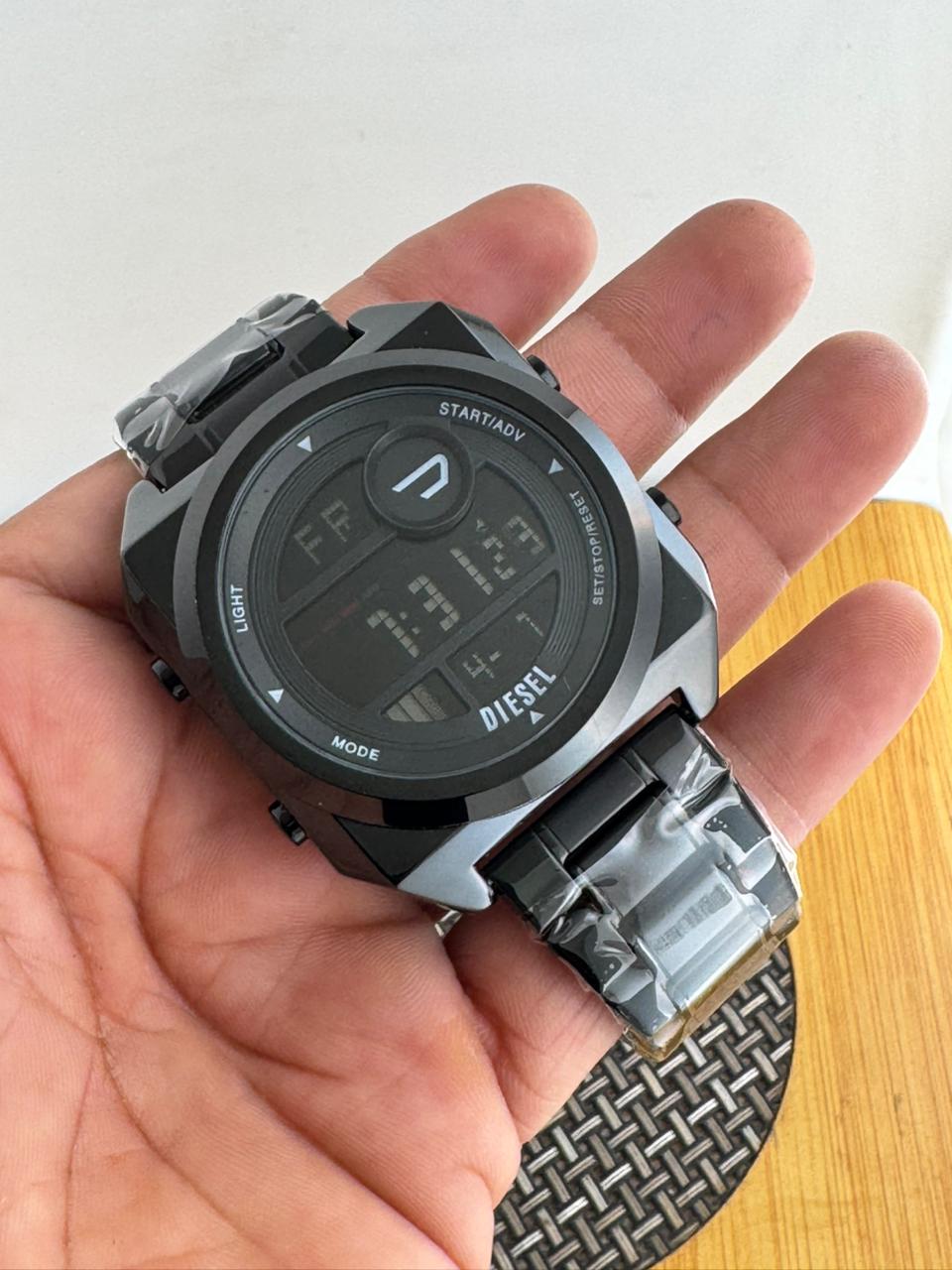 Diesel Digital Light (B-GRA)